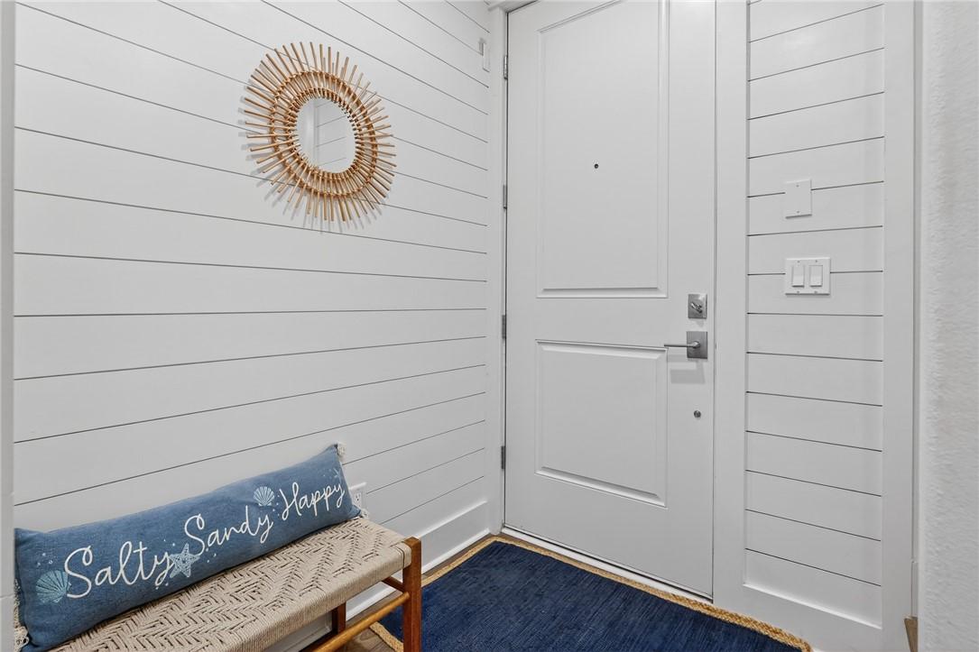 Image 4: Front door entry