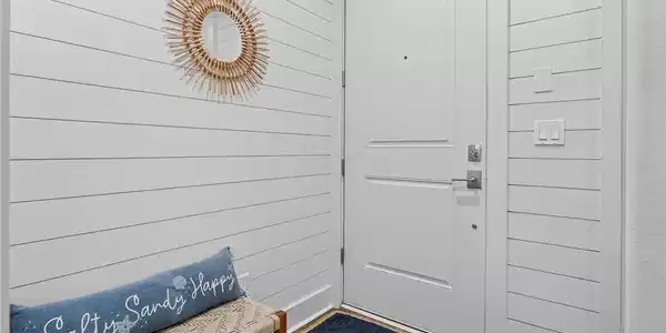 Image 4: Front door entry