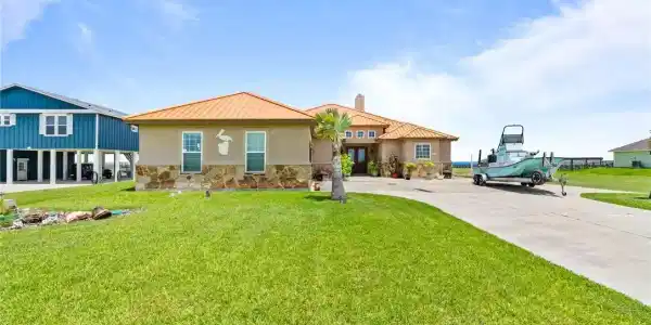 125 Dockside Drive