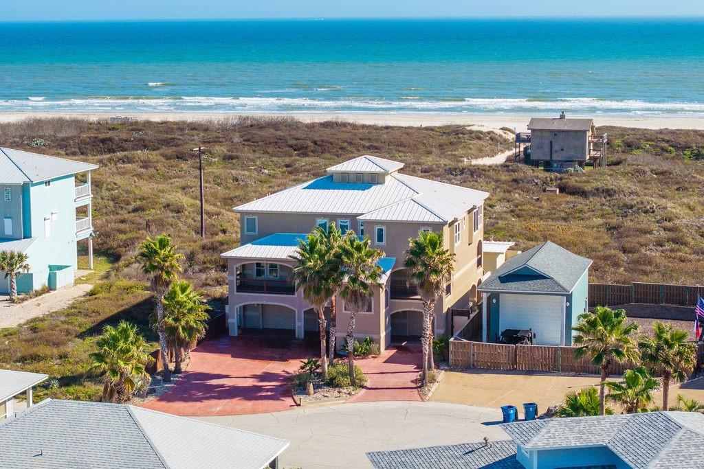 Image 1: This grand home overlooks the Gulf and the Beach.