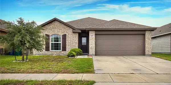 9453 English Oak Drive