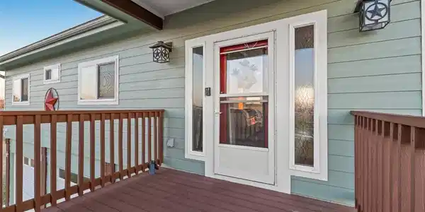 Image 3: FRONT DOOR