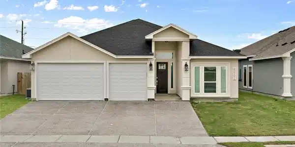 6701 Paddington Drive