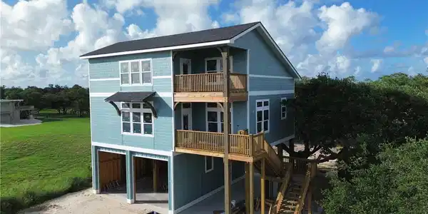 147 Front St