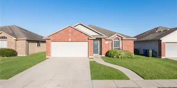 3805 Los Arroyos Drive