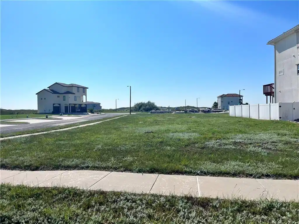 Image 1: Front of lot