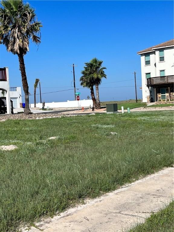 Image 4: 6502 Villa Soria.  Side of lot