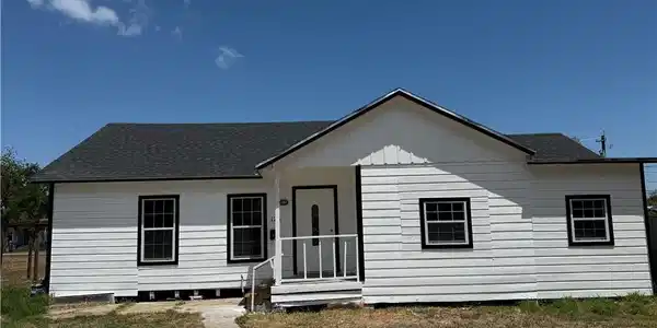 126 Fannin Street