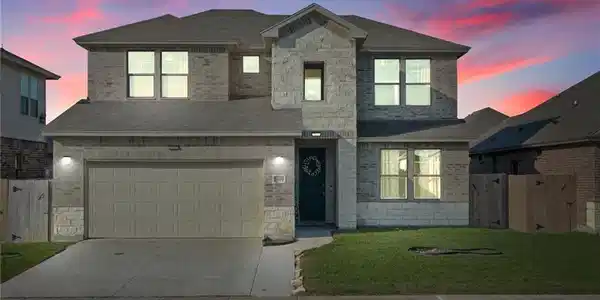 8149 Luz De Luna Street