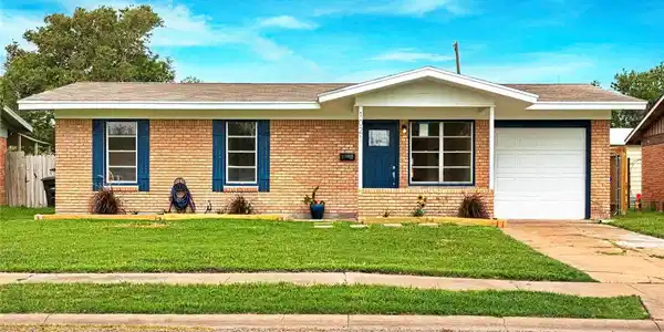 1021 Burr Drive