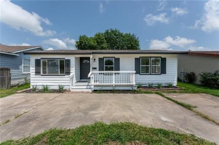 1122 Dorthy Drive