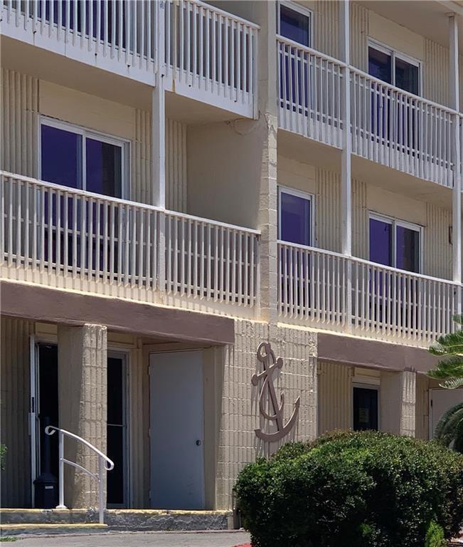 Image 3: Front of Bldg