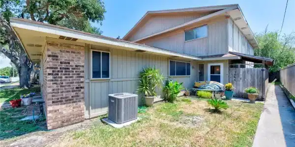 2056 Hidden Lake