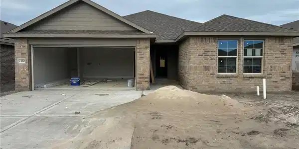 7310 Cattlemen Drive