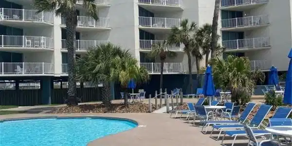 800 Sandcastle Drive