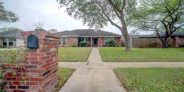 3218 Seafoam Drive