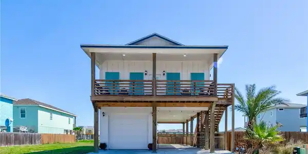 214 & 218 Port Lavaca