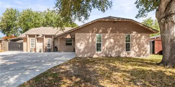 4106 Walnut Hills Drive