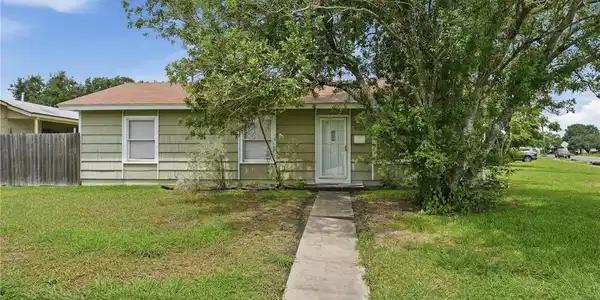 1101 Vance