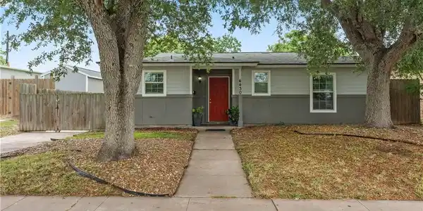 4430 Mistletoe Drive
