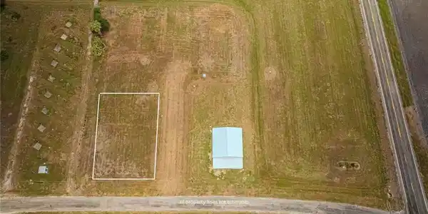 Image 2: 709 Dorthea Street - approximately .28 acres. Call