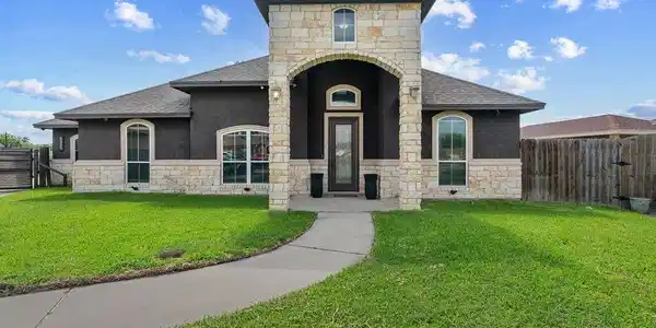 6901 Ridgeline Court