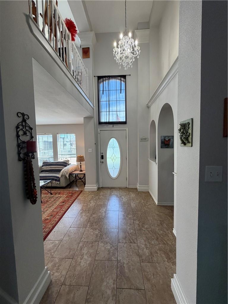 Image 2: Entry/Foyer