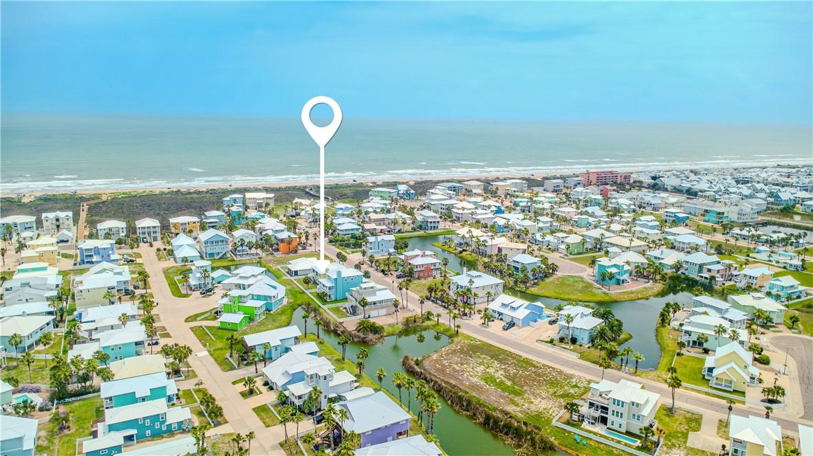Image 3: Located in the quiet oceanfront community of Beach