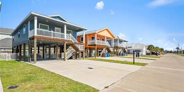 180 Paradise Pointe Drive