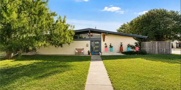 3462 Santa Fe Street