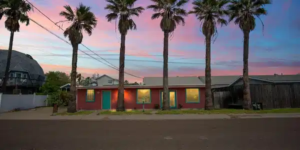 413 E Cotter Avenue