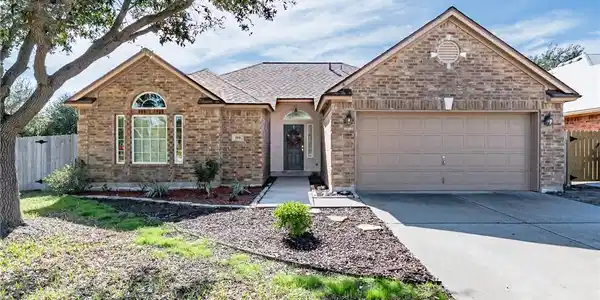 119 Georgian Oaks