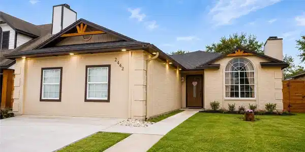 2442 Bevecrest Drive