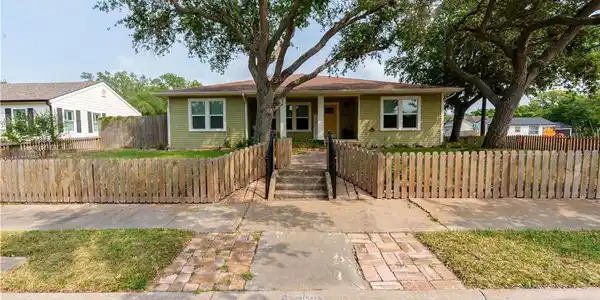 253 Melrose