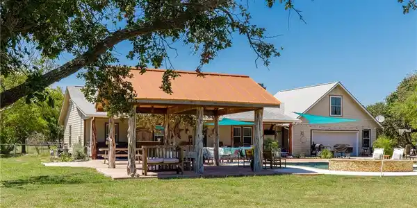 2541 Flour Bluff Drive