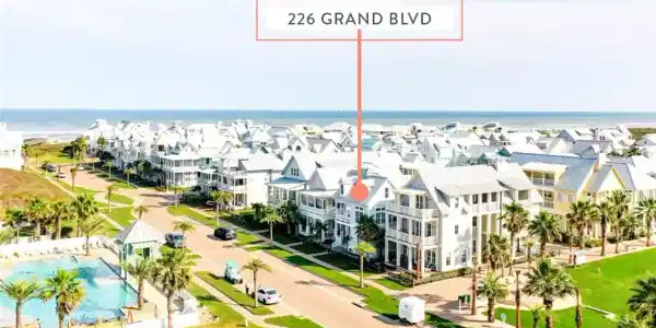 226 Grand Boulevard