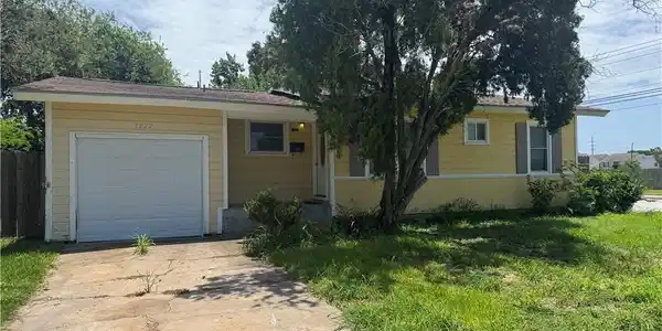 1222 Nancy Street