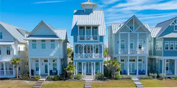 112 Neighborly Square