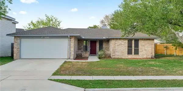 5222 Inverness Drive