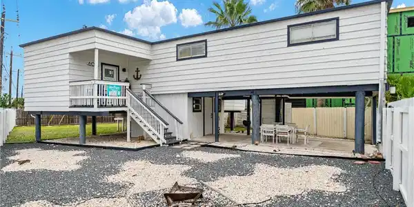 603 Island Retreat