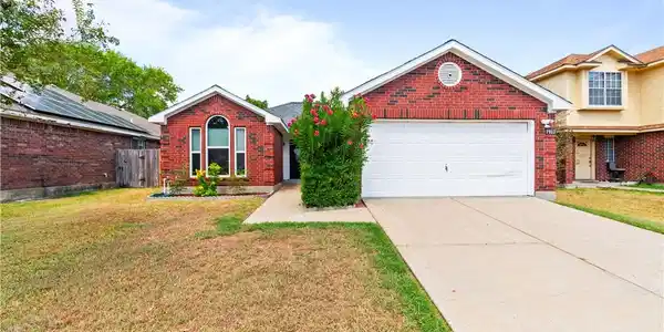 7913 Wolf Dr