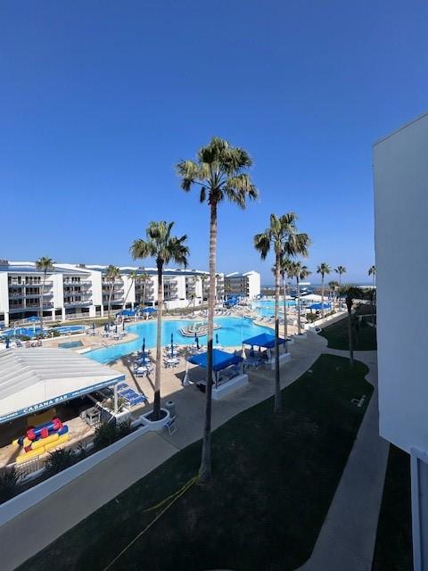 Image 4: Breath-taking Views of the Gulf and the pools