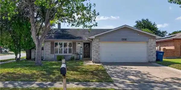 3730 N Creek Circle