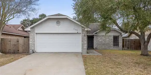 7122 Brookedge