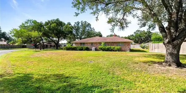 11101 Birdwood Lane