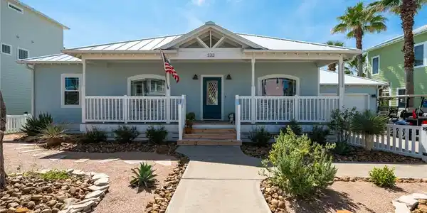 333 Keewaydan Lane