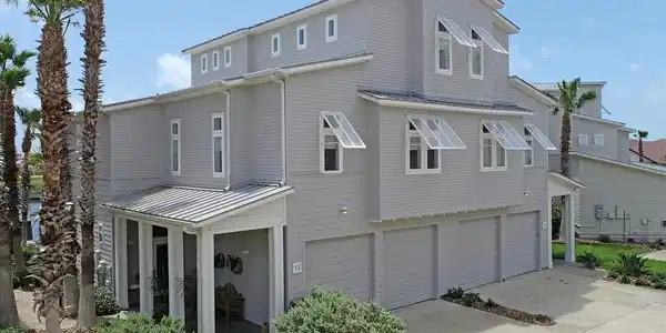 3700 Island Moorings Parkway