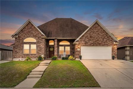 3917 Alta Vista Drive