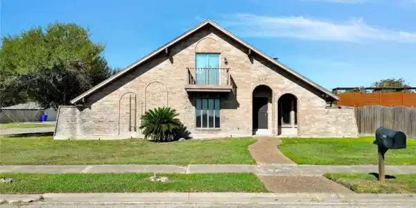 845 Egyptian Drive