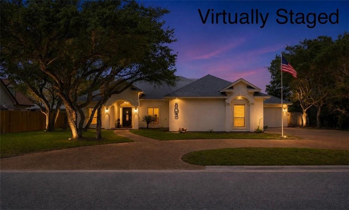 Image 4: VIRTUAL IMAGE - EVENING VIEW